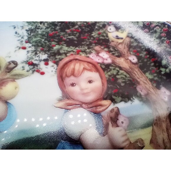 MJ Hummel Apple Tree Boy and Girl Decorative Plate Danbury Mint Little Companion - Picture 12 of 12